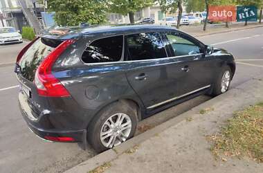 Внедорожник / Кроссовер Volvo XC60 2014 в 