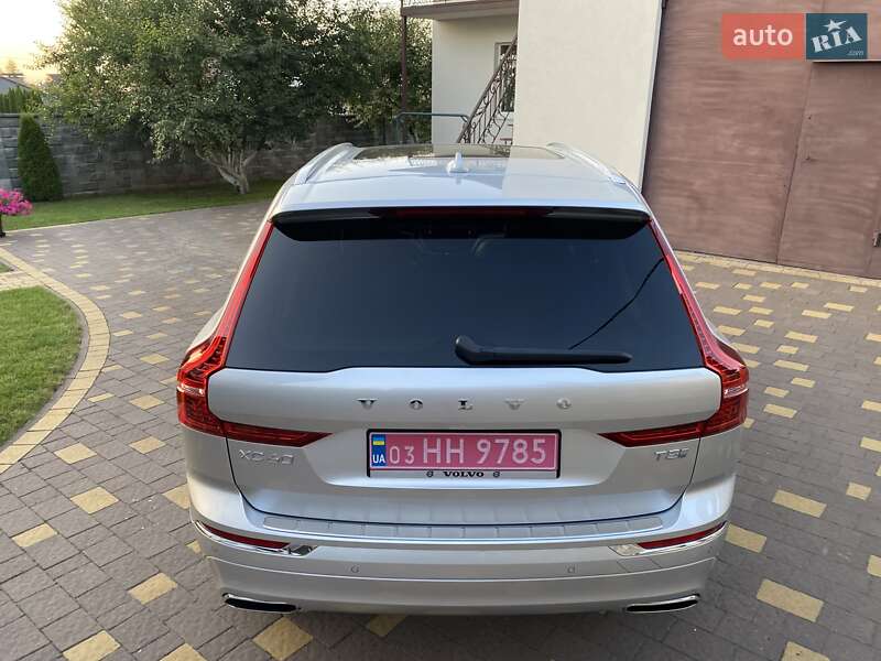 Внедорожник / Кроссовер Volvo XC60 2019 в Ровно