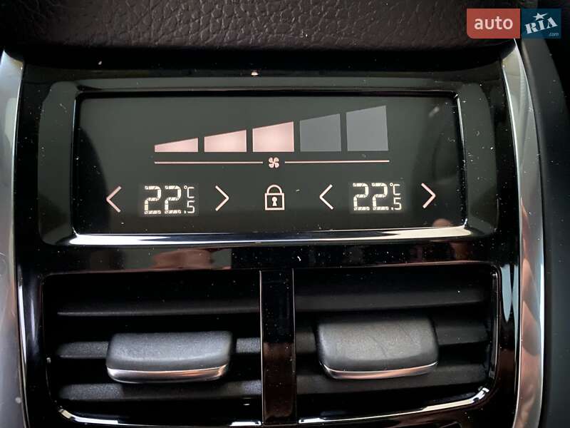 Внедорожник / Кроссовер Volvo XC60 2019 в Ровно
