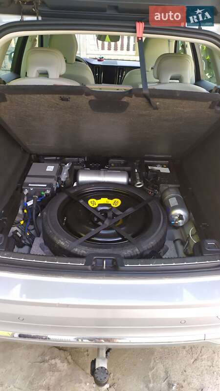 Внедорожник / Кроссовер Volvo XC60 2022 в Ровно