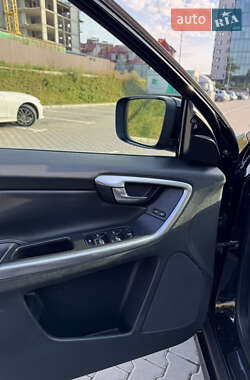 Внедорожник / Кроссовер Volvo XC60 2014 в 