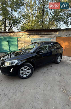 Внедорожник / Кроссовер Volvo XC60 2016 в Первомайске