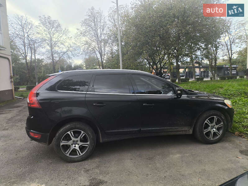 Внедорожник / Кроссовер Volvo XC60 2011 в Калуше