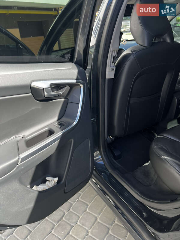 Внедорожник / Кроссовер Volvo XC60 2014 в Ивано-Франковске фото 12 Внедорожник / Кроссовер Volvo XC60 2014 в Ивано-Франковске