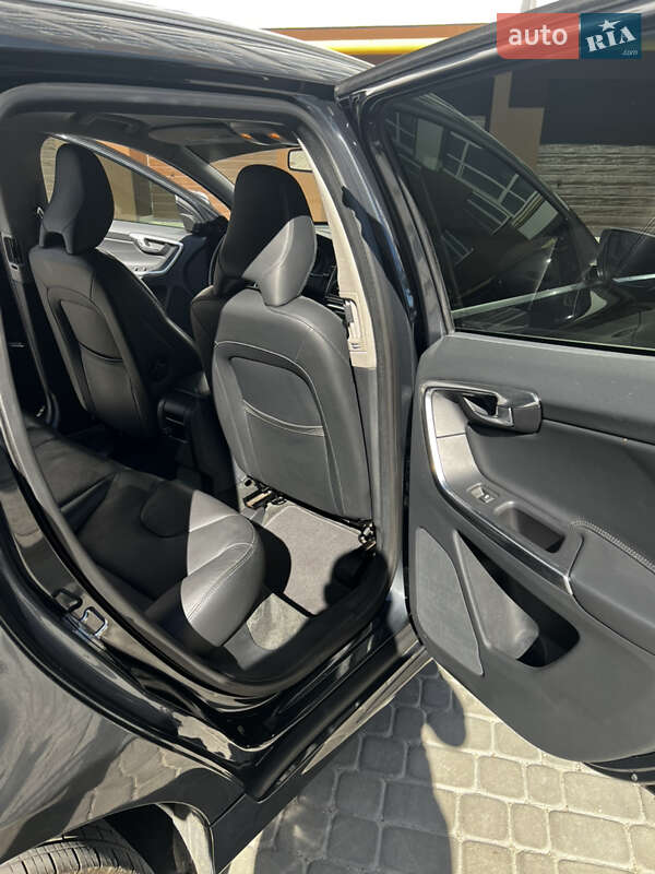 Внедорожник / Кроссовер Volvo XC60 2014 в Ивано-Франковске фото 17 Внедорожник / Кроссовер Volvo XC60 2014 в Ивано-Франковске