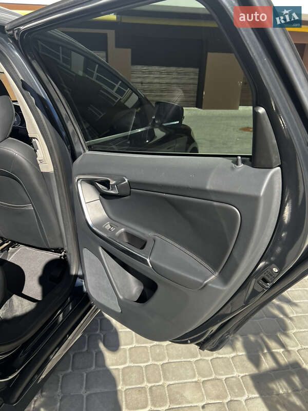 Внедорожник / Кроссовер Volvo XC60 2014 в Ивано-Франковске фото 18 Внедорожник / Кроссовер Volvo XC60 2014 в Ивано-Франковске