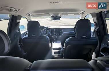 Внедорожник / Кроссовер Volvo XC60 2019 в 