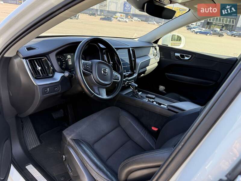 Позашляховик / Кросовер Volvo XC60 2019 в Києві