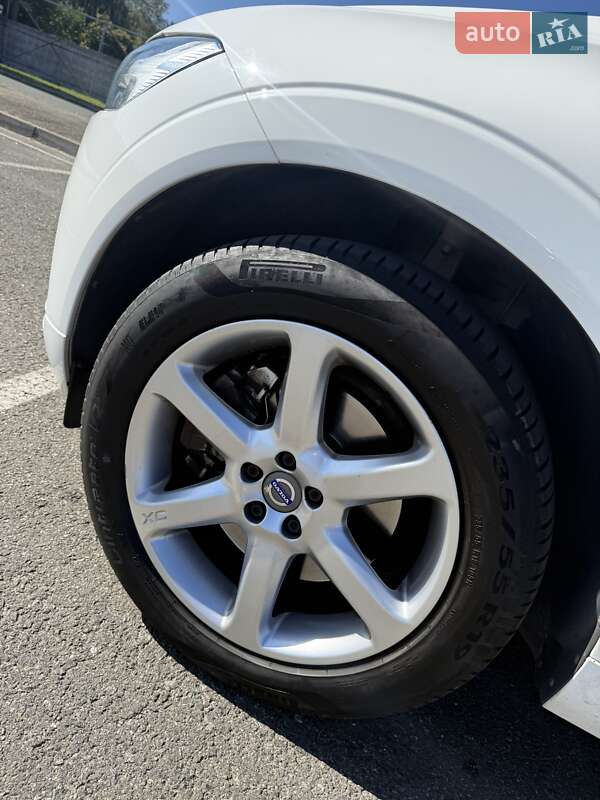 Позашляховик / Кросовер Volvo XC60 2019 в Києві