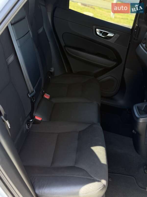 Позашляховик / Кросовер Volvo XC60 2019 в Києві