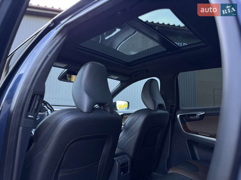 Внедорожник / Кроссовер Volvo XC60 2015 в Сарнах