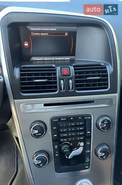 Внедорожник / Кроссовер Volvo XC60 2012 в 