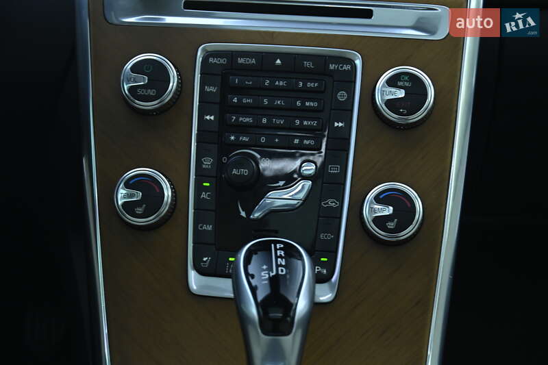 Внедорожник / Кроссовер Volvo XC60 2017 в Бердичеве