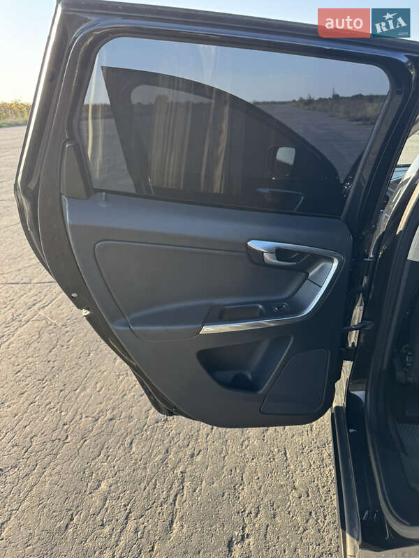 Внедорожник / Кроссовер Volvo XC60 2012 в Баре