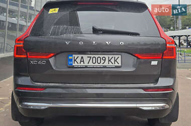 Внедорожник / Кроссовер Volvo XC60 2023 в 