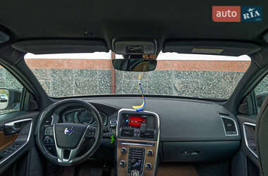 Внедорожник / Кроссовер Volvo XC60 2017 в 