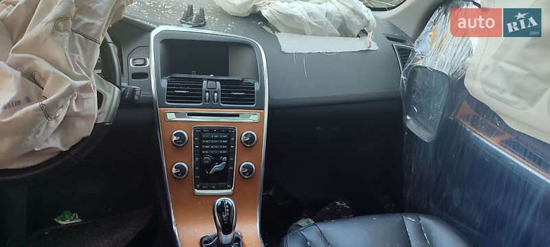 Внедорожник / Кроссовер Volvo XC60 2017 в Ужгороде