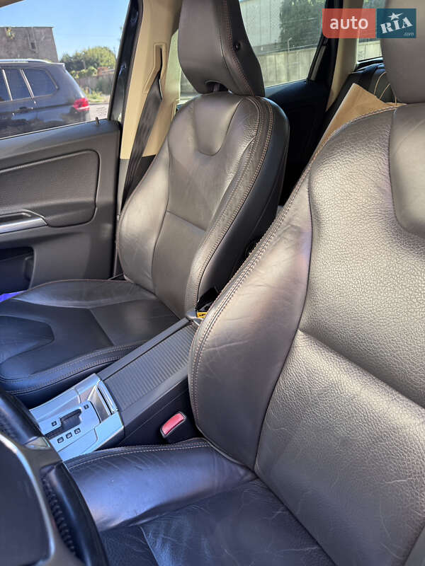 Внедорожник / Кроссовер Volvo XC60 2012 в Житомире