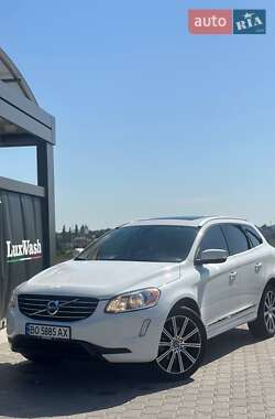 Внедорожник / Кроссовер Volvo XC60 2015 в 