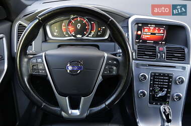 Внедорожник / Кроссовер Volvo XC60 2017 в 