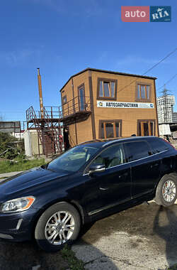 Внедорожник / Кроссовер Volvo XC60 2015 в 