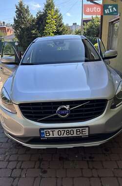 Внедорожник / Кроссовер Volvo XC60 2016 в 