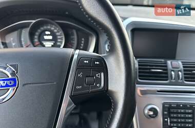 Внедорожник / Кроссовер Volvo XC60 2016 в 