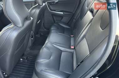 Внедорожник / Кроссовер Volvo XC60 2016 в 