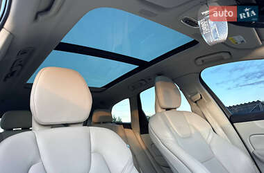 Внедорожник / Кроссовер Volvo XC60 2020 в 
