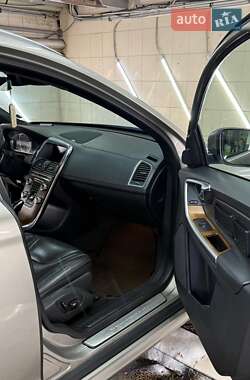 Внедорожник / Кроссовер Volvo XC60 2016 в 