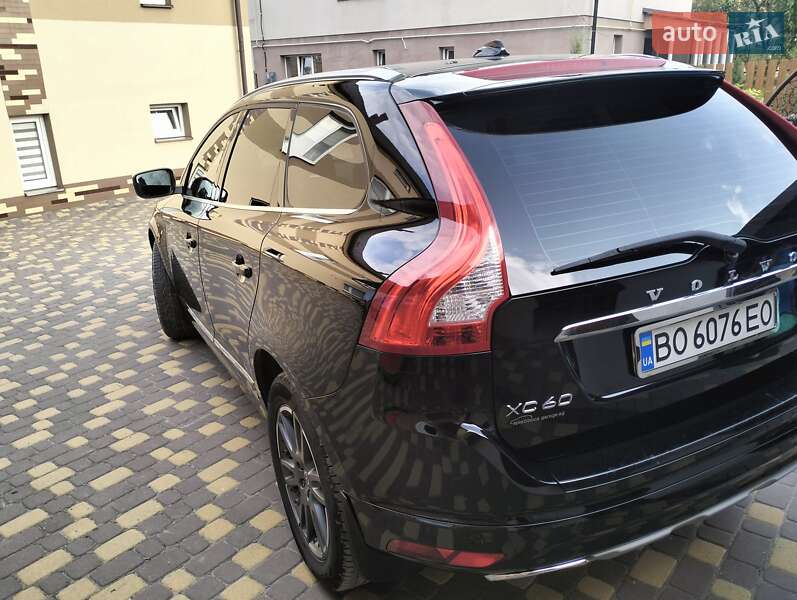 Внедорожник / Кроссовер Volvo XC60 2016 в Бережанах