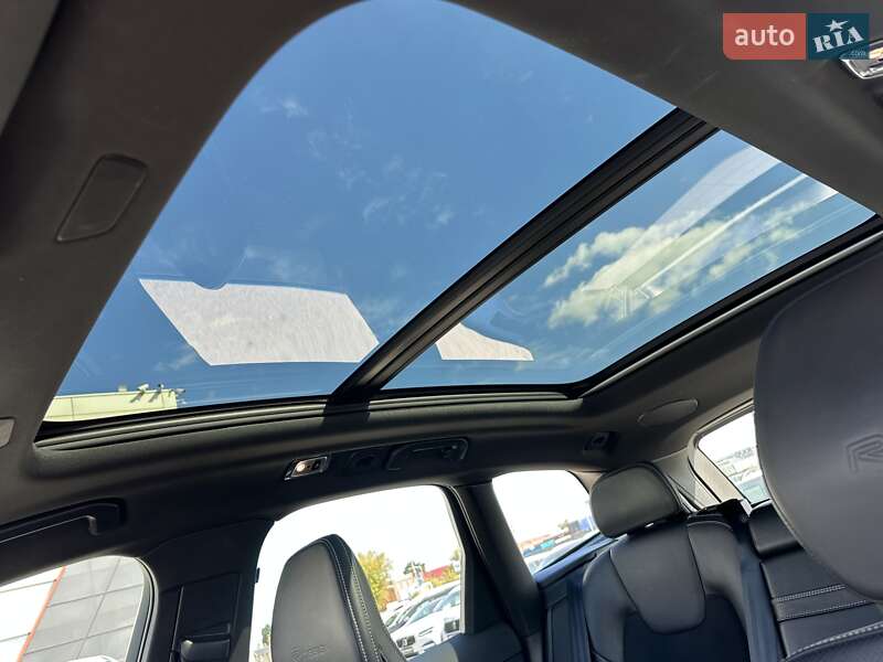Внедорожник / Кроссовер Volvo XC60 2018 в Киеве