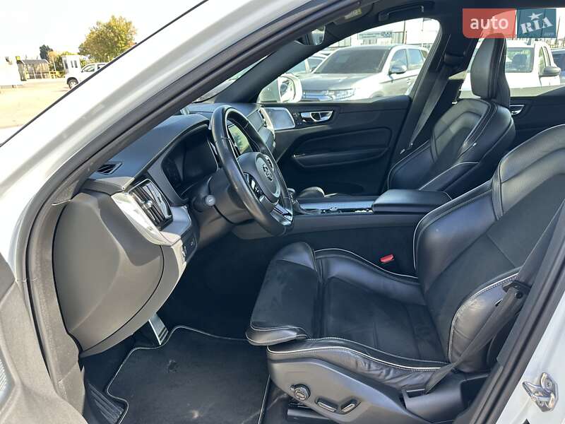 Внедорожник / Кроссовер Volvo XC60 2018 в Киеве