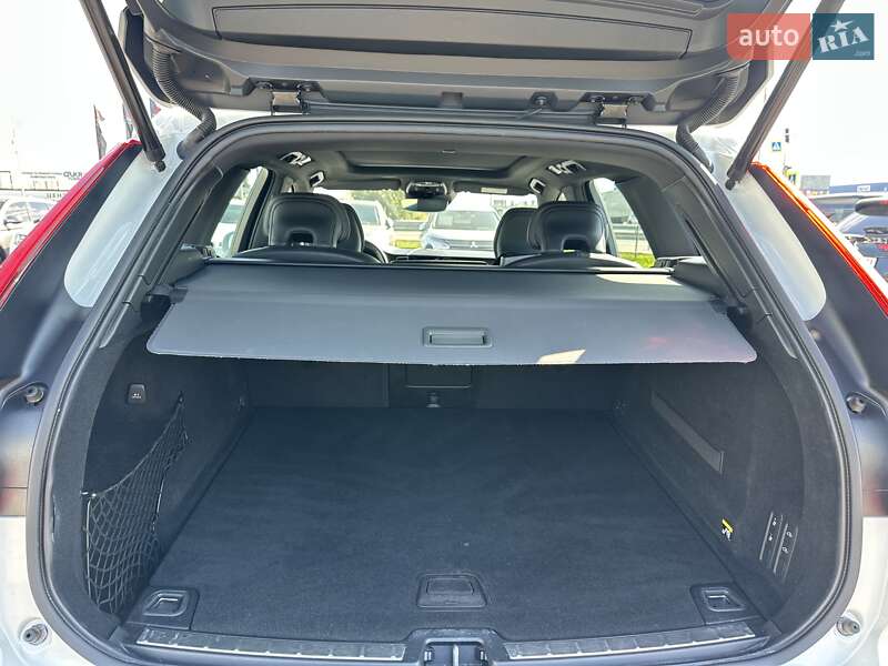 Внедорожник / Кроссовер Volvo XC60 2018 в Киеве