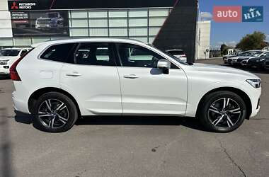 Внедорожник / Кроссовер Volvo XC60 2018 в 