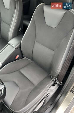 Внедорожник / Кроссовер Volvo XC60 2013 в 