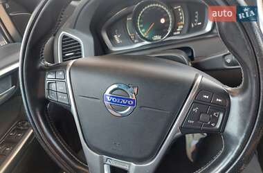 Внедорожник / Кроссовер Volvo XC60 2016 в 