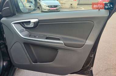 Внедорожник / Кроссовер Volvo XC60 2010 в 
