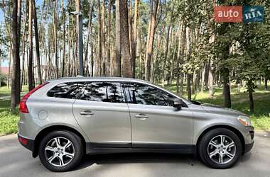 Внедорожник / Кроссовер Volvo XC60 2012 в Киеве