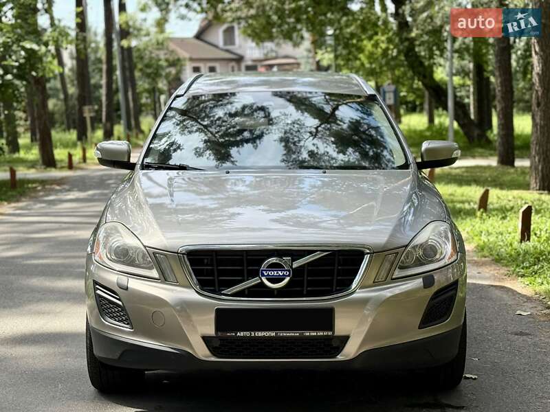 Внедорожник / Кроссовер Volvo XC60 2012 в Киеве