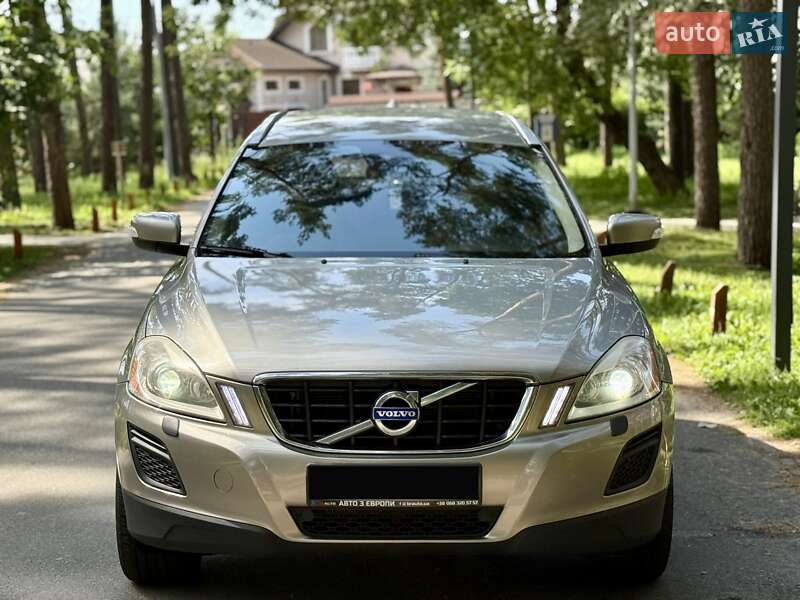 Внедорожник / Кроссовер Volvo XC60 2012 в Киеве
