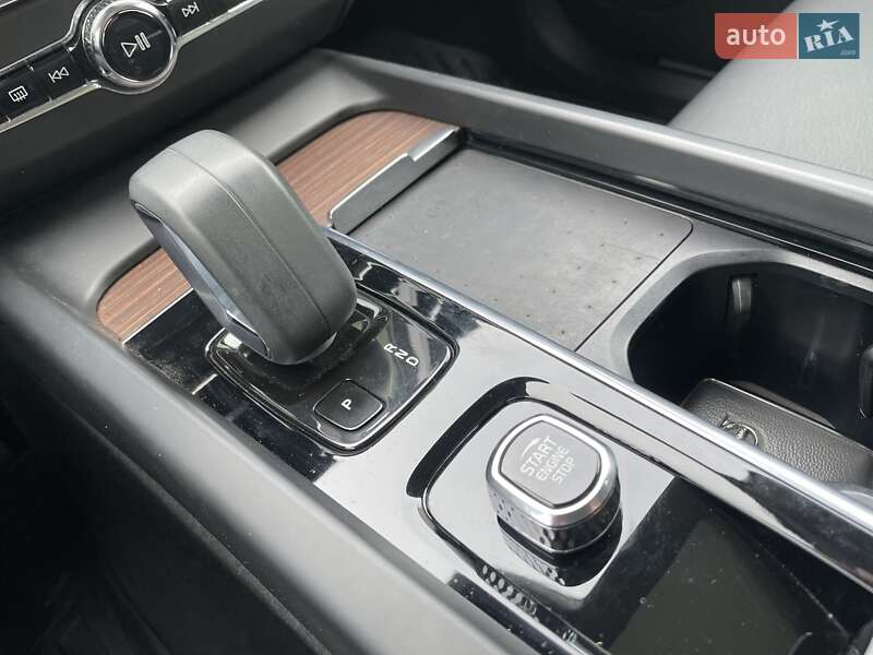 Внедорожник / Кроссовер Volvo XC60 2022 в Днепре