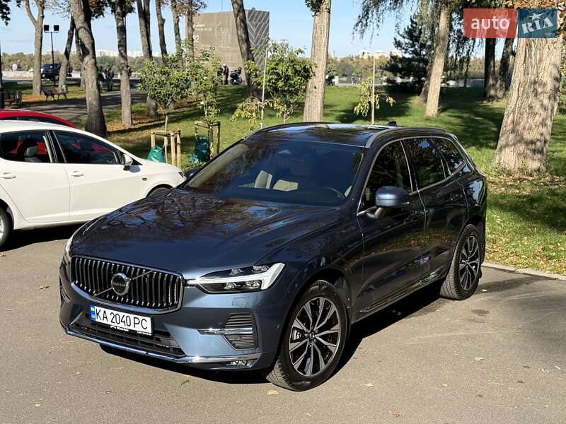 Внедорожник / Кроссовер Volvo XC60 2023 в Киеве