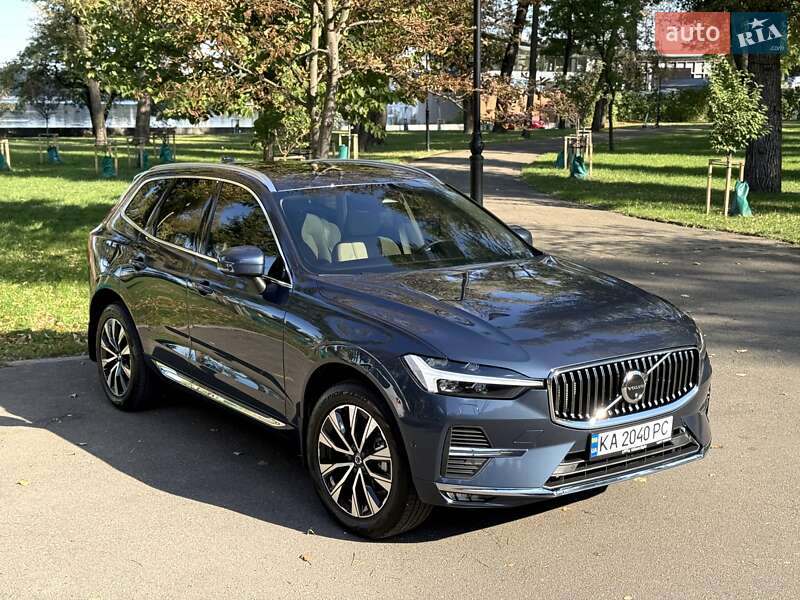 Внедорожник / Кроссовер Volvo XC60 2023 в Киеве