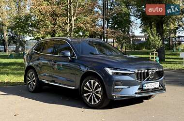 Позашляховик / Кросовер Volvo XC60 2023 в 