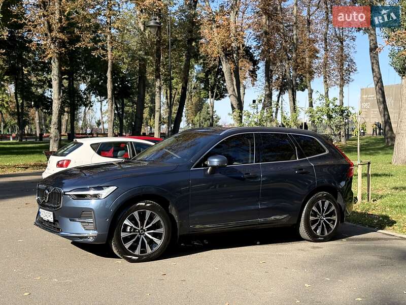 Внедорожник / Кроссовер Volvo XC60 2023 в Киеве