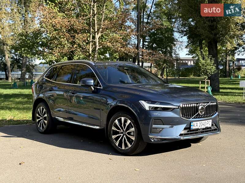 Внедорожник / Кроссовер Volvo XC60 2023 в Киеве