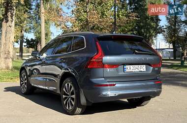 Позашляховик / Кросовер Volvo XC60 2023 в 