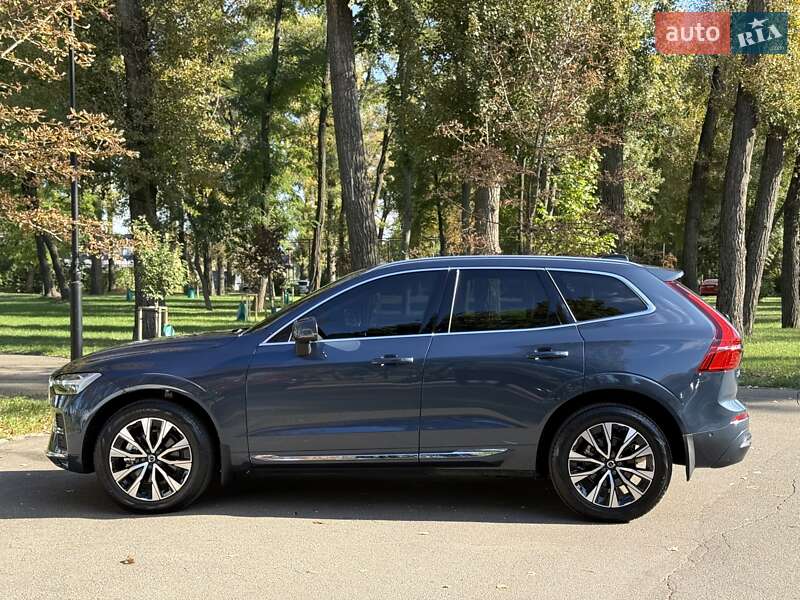 Внедорожник / Кроссовер Volvo XC60 2023 в Киеве