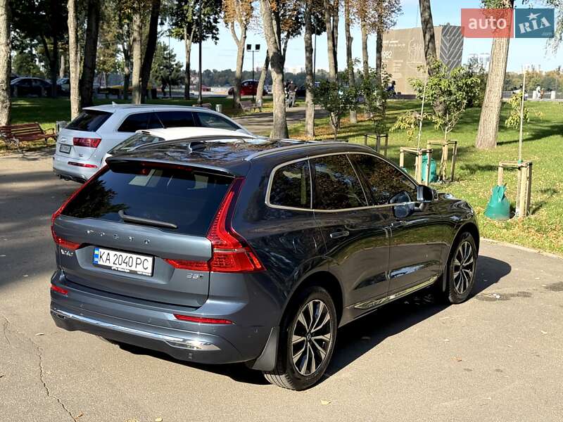 Внедорожник / Кроссовер Volvo XC60 2023 в Киеве
